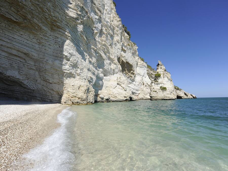 Privatstrand, weißer Sandstrand, Shuttle zum Strand, Liegestühle