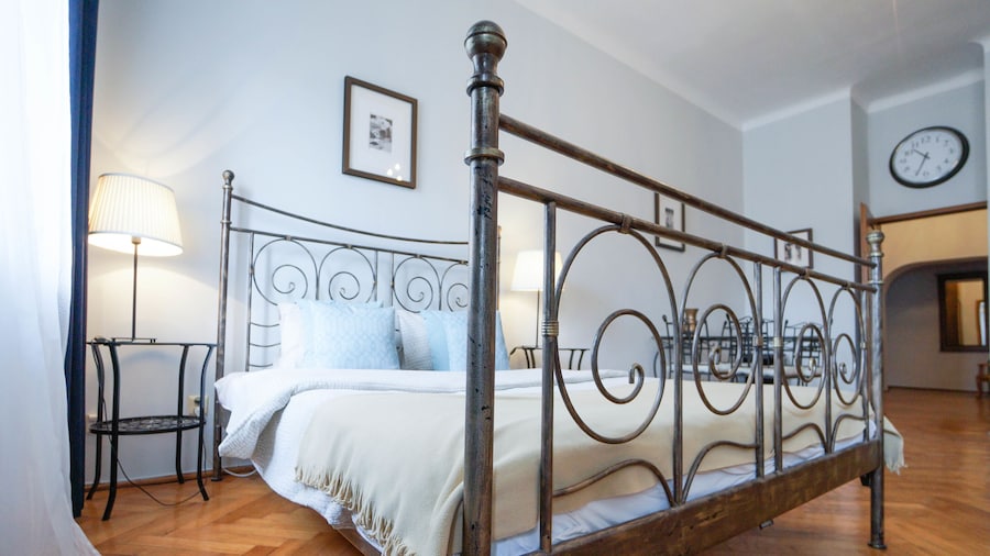 AAA STAY Market Square Old Town