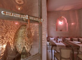 Breakfast, lunch, dinner served; local and international cuisine