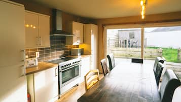 Habitación doble estándar, baño privado | Cocina privada