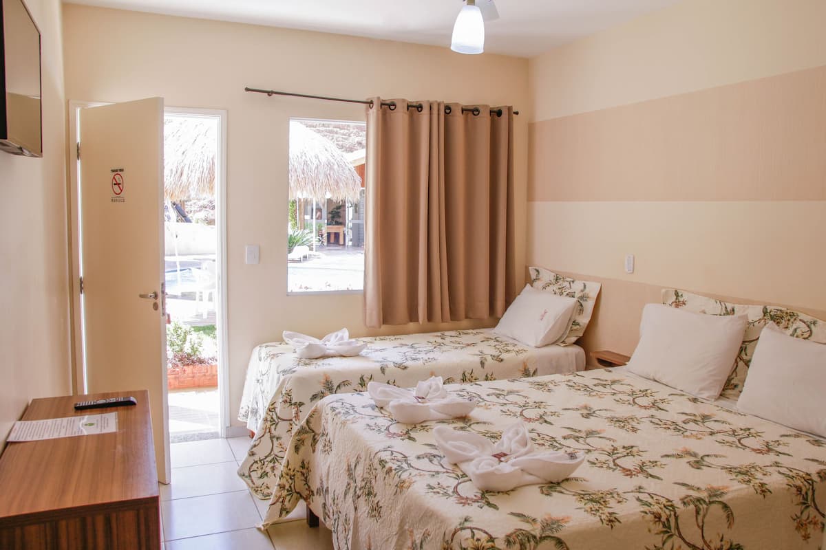 Suite (Master) | Premium bedding, minibar, desk, blackout drapes