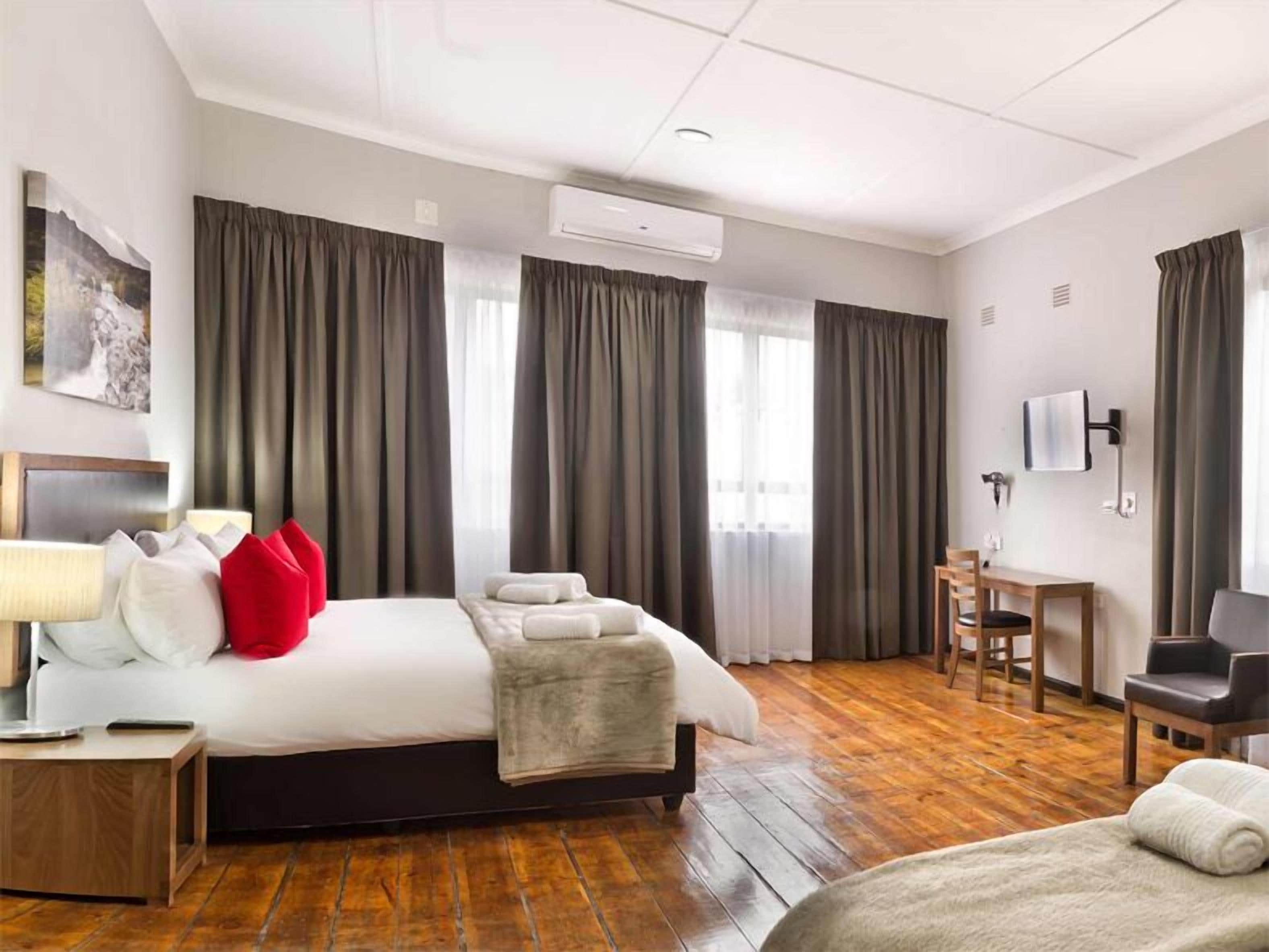 Lakens van Egyptisch katoen, luxe beddengoed, een bureau, gratis wifi