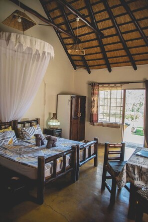 1 bedroom, bed sheets