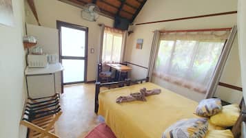 Economy Double Room, 1 Bedroom, Refrigerator, Poolside | Bed sheets