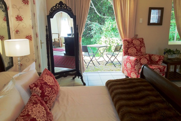 Honeymoon Suite, 1 Bedroom | Desk, WiFi (free), bed sheets