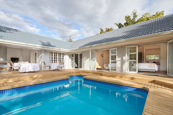 Outdoor pool, pool loungers