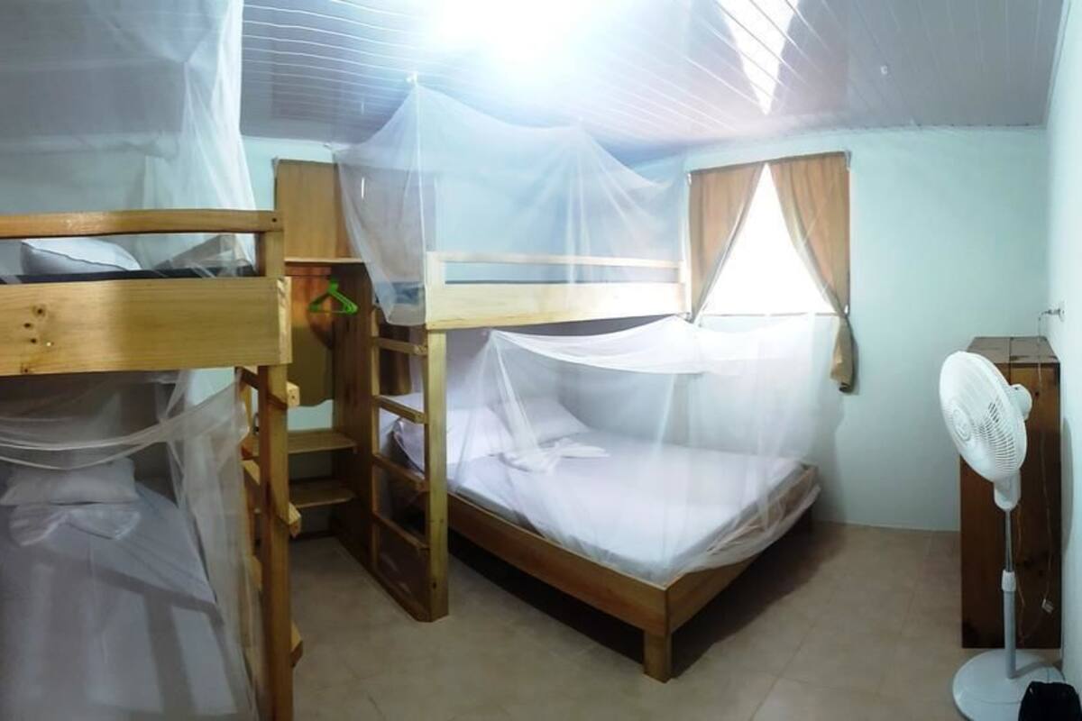 In-room safe, free WiFi
