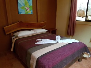 Free WiFi, bed sheets - Greemount Hotel (Monteverde)