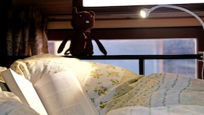 Quarto quádruplo econômico, 1 quarto | 2 quartos, Wi-Fi de cortesia, roupa de cama
