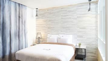 Desk, blackout curtains, free WiFi, bed sheets