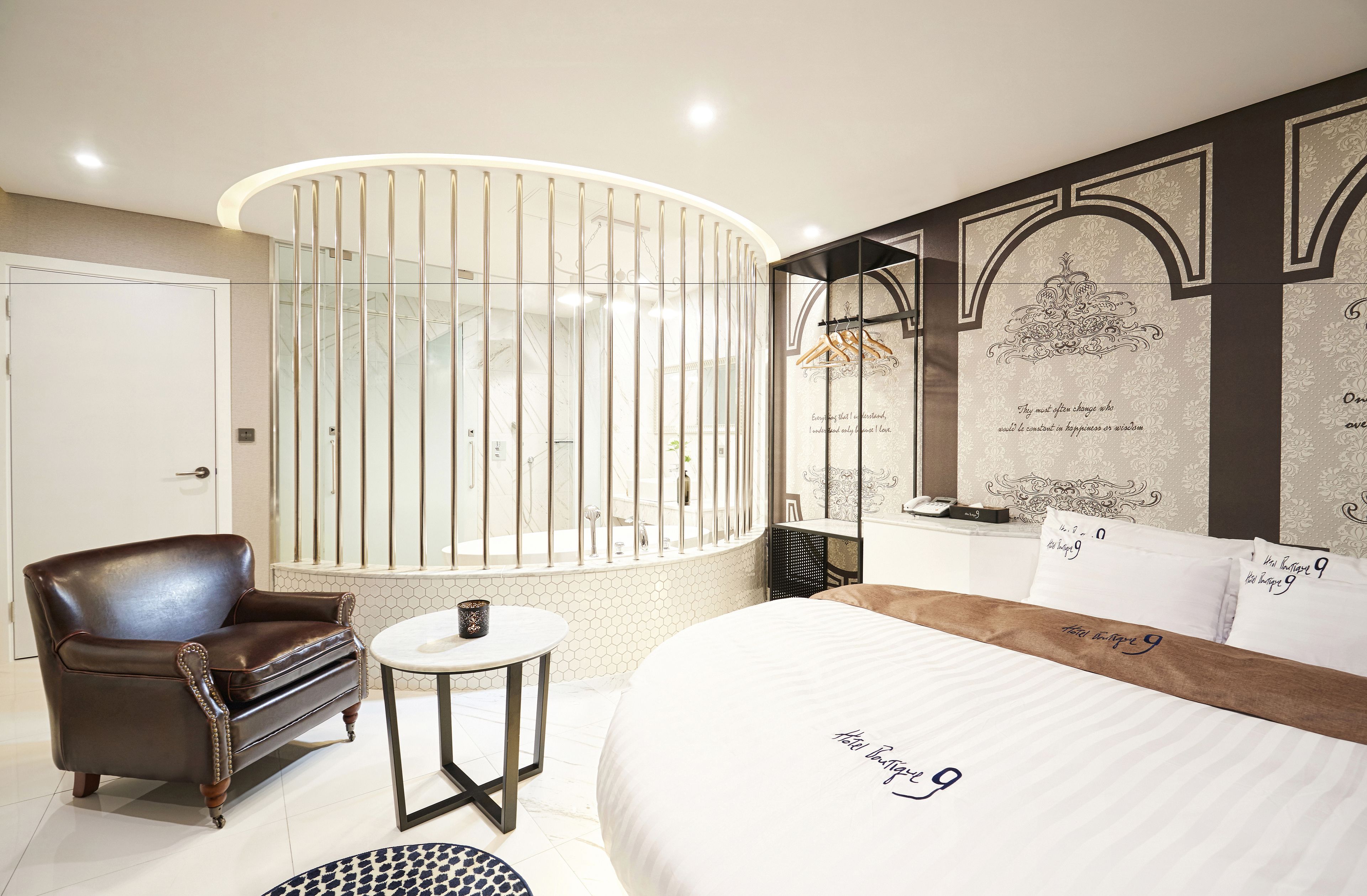 oriental suite | desk, blackout curtains, free wifi, bed sheets