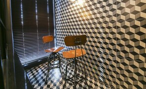 Customized Suite | Bureau, rideaux d’obscurcissement, accès au Wi-Fi (inclus)