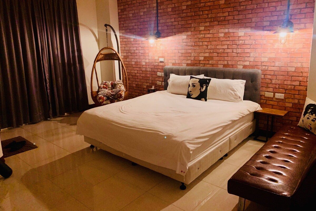 Quarto casal conforto (B2) | Individualmente decorados, individualmente mobiliados, escrivaninha