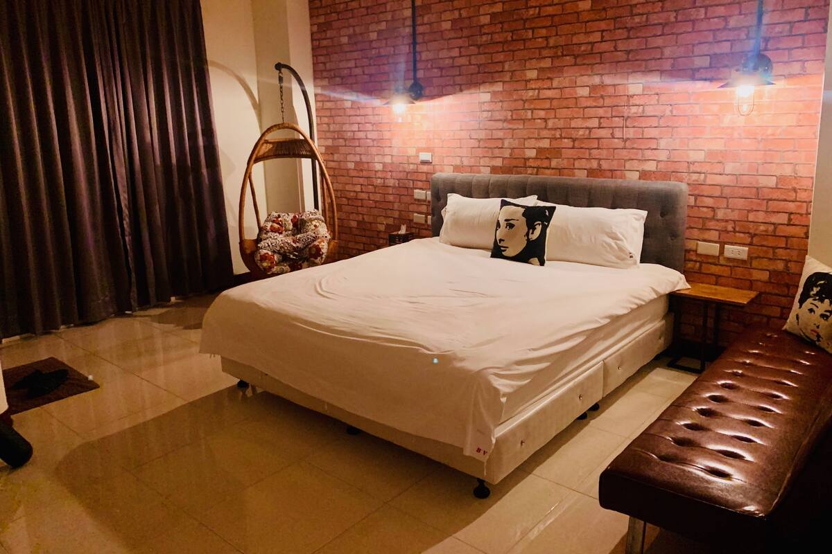Comfort Double Room (B2) | Individually decorated, individually furnished, desk, blackout curtains