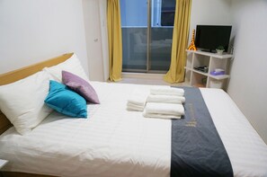 Deluxe Double Room, 1 Bedroom, Kitchen | Premium bedding, desk, blackout drapes, free WiFi - Trusty Residence Tennoji East (Osaka)