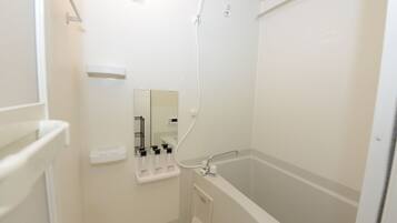 Standard Twin Room | Bathroom | Free toiletries, hair dryer, slippers, bidet