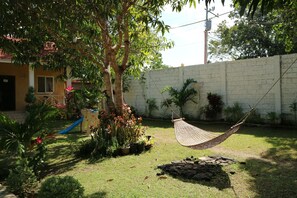 Garden - Celvis Vacation Cottages (Panglao)