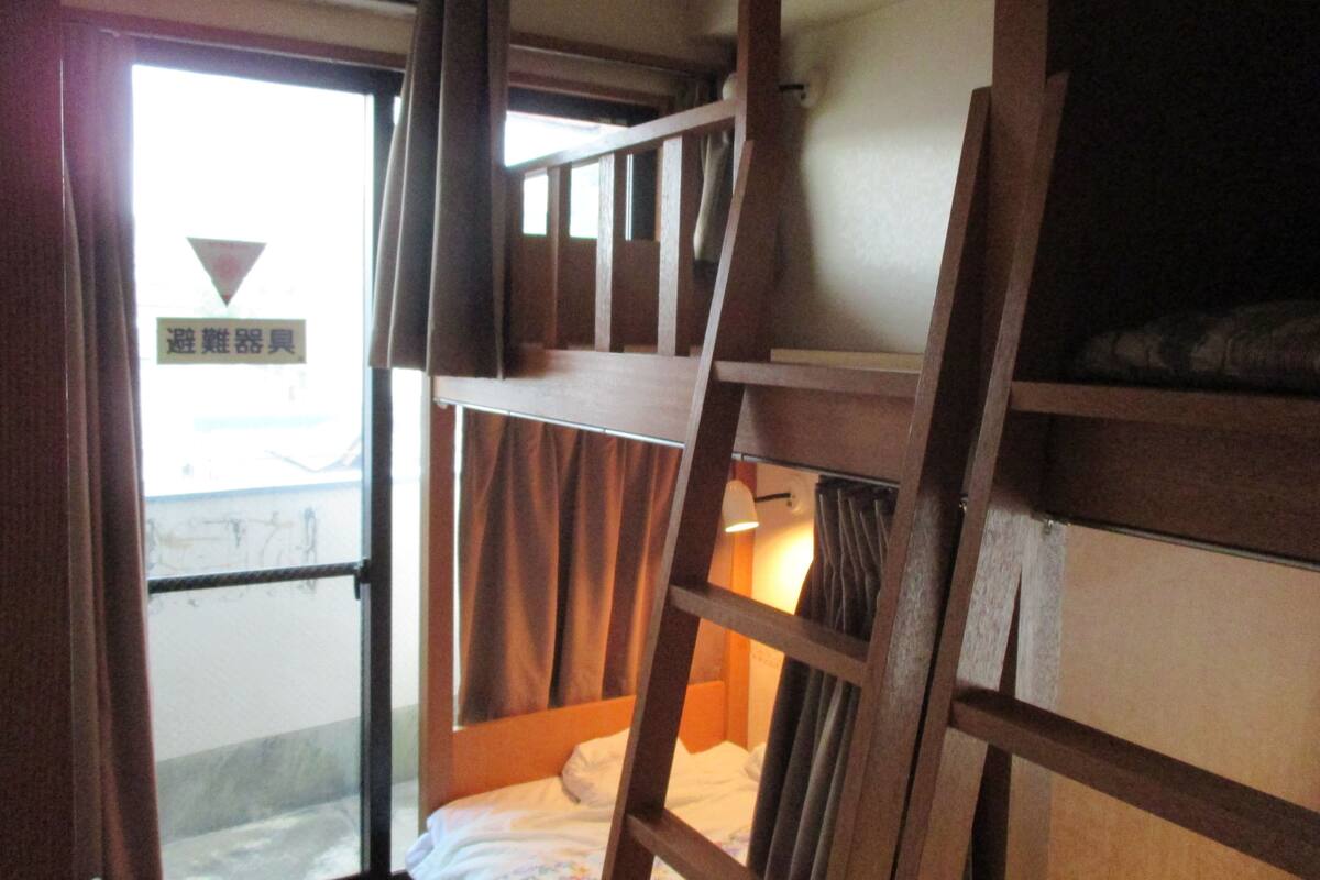 四人房 (Economy bunk bed room) | 免費 Wi-Fi