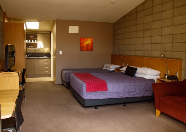 Ropa de cama de alta calidad y colchones con acolchado adicional