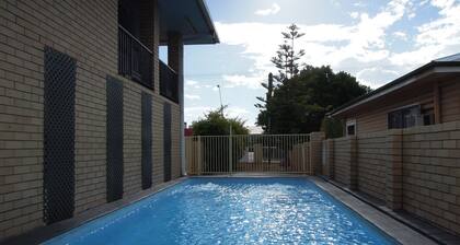 Jackaroo Apartments