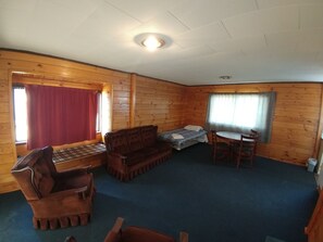 Living room - Pineacres Motel and Park (Kaiapoi)