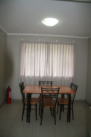In-room dining - Vacation Villas at Subic Homes (Morong)