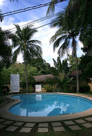 Outdoor pool - Vacation Villas at Subic Homes (Morong)