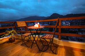 Yhden hengen deluxe-huone | Parveke