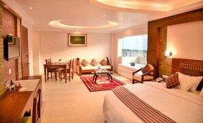 Egyptian cotton sheets, premium bedding, minibar, in-room safe