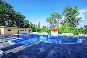 Udendørs pool, en naturpool
