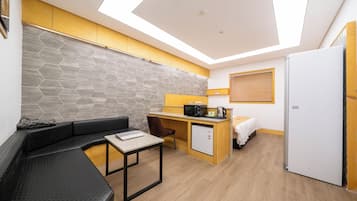 Premium bedding, minibar, desk, blackout curtains