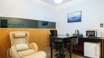 Deluxe Room | Premium bedding, minibar, desk, blackout curtains