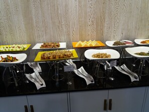 Breakfast served  - JinCheon Mini Business Hotel (Jincheon)