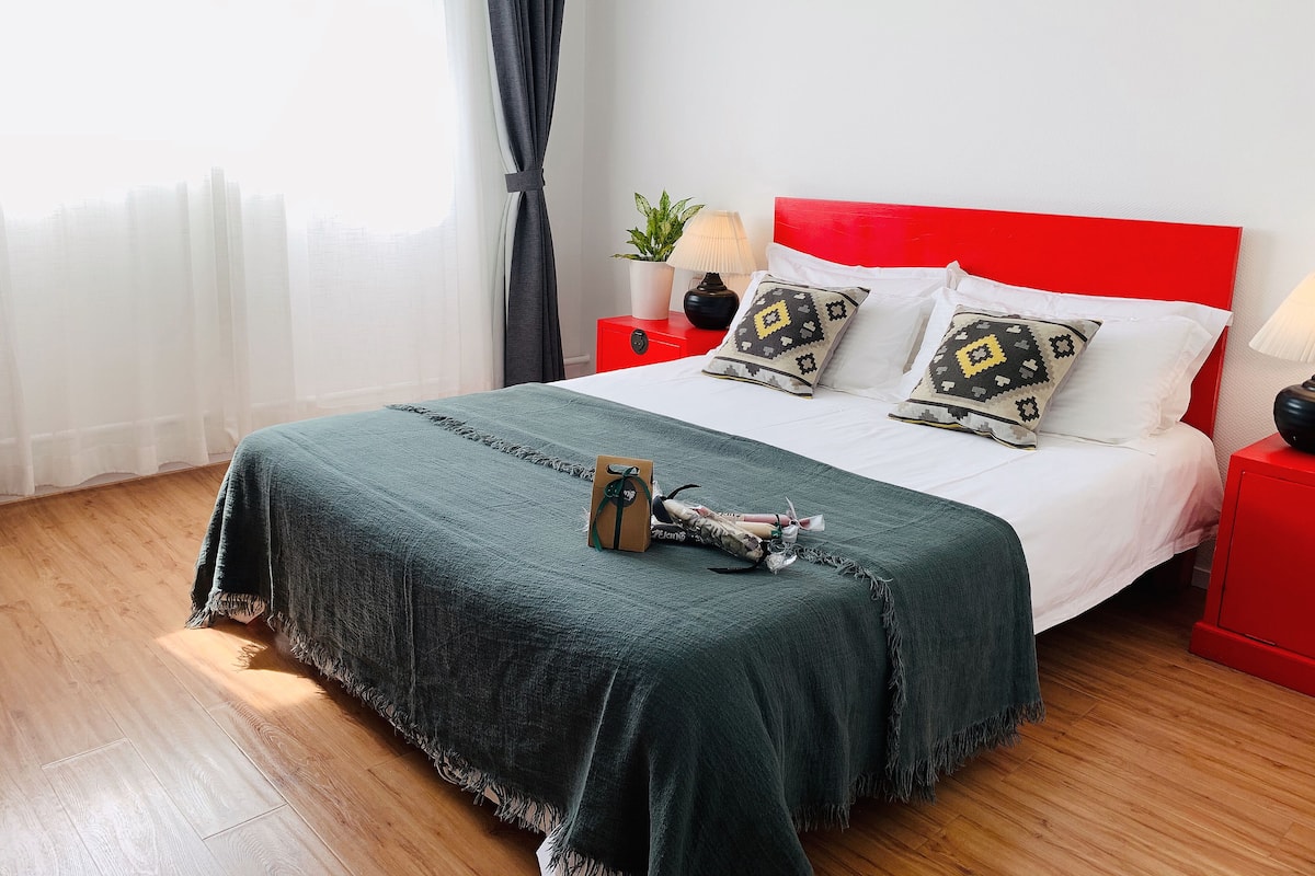 Chambres insonorisées, Wi-Fi gratuit, draps fournis