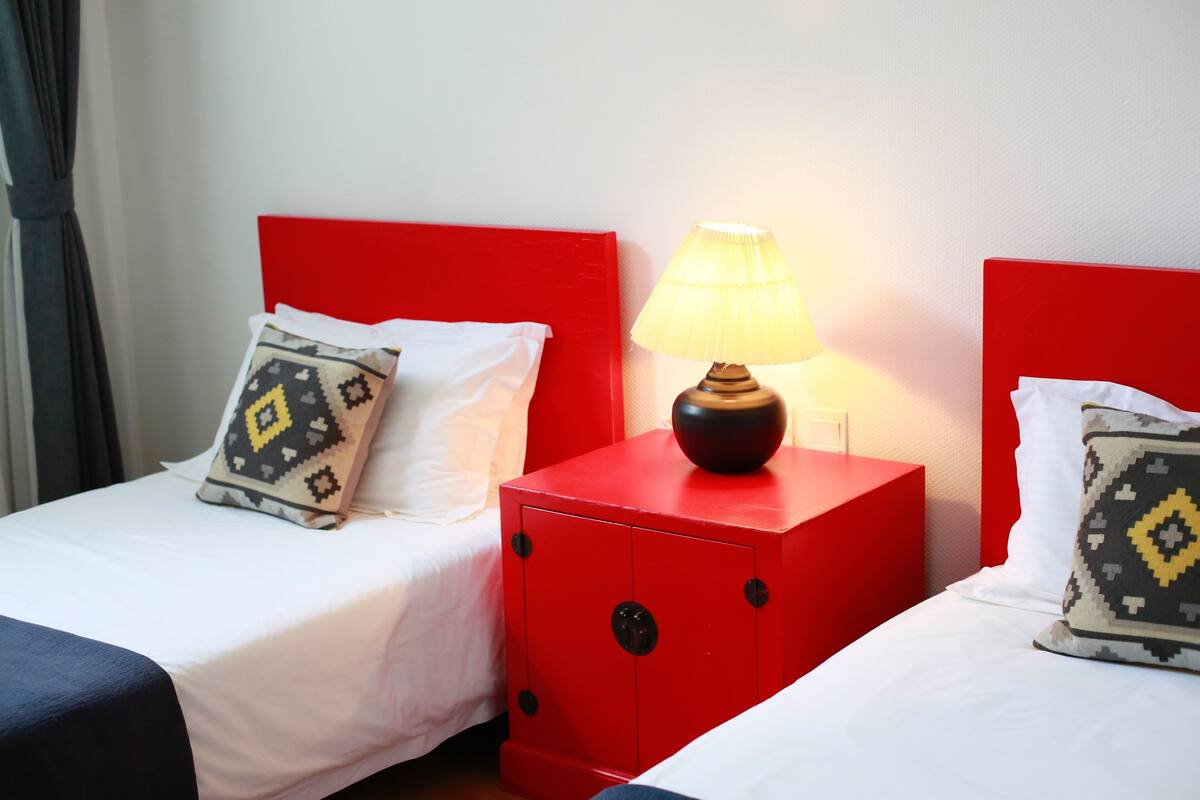 Habitación estándar con 2 camas individuales | Sistema de insonorización, wifi gratis, ropa de cama
