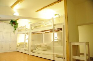 Habitacions insonoritzades, wifi gratuïta i roba de llit