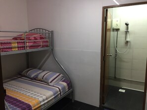 Iron/ironing board, free WiFi - ABC Hostel (Singapore)