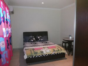 Habitación doble estándar, 1 cama matrimonial | Wifi gratis