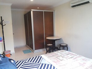 Standard Double Room, 1 Double Bed | Free WiFi - YY Residence (Ipoh)