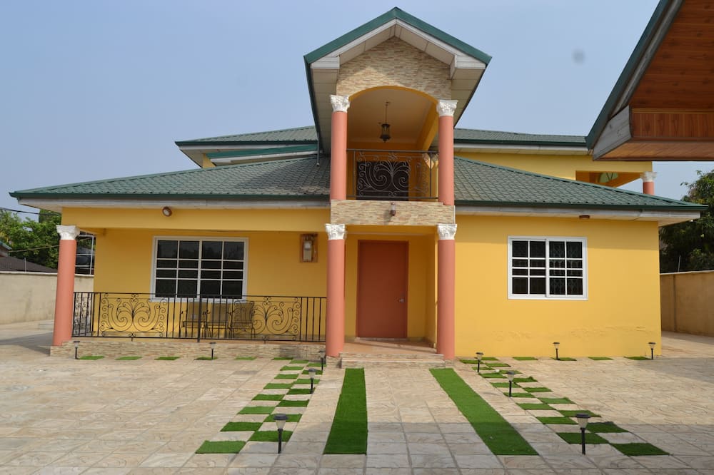 Shenocho Properties