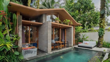 Romance Garden Pool Villa | Premium bedding, minibar, in-room safe, desk