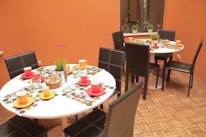 Desayuno buffet incluido todos los días