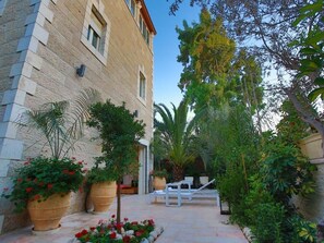 Deluxe Duplex, 4 Bedrooms, Hot Tub, Garden Area | Terrace/patio - Luxurious Penthouse (Jerusalem)