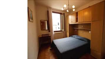 Double Room, Private Bathroom | Down comforters, free WiFi, bed sheets