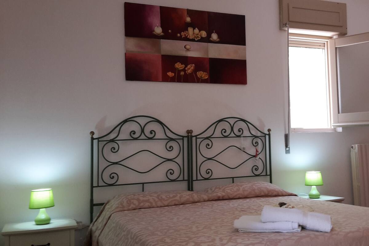2 habitaciones, ropa de cama de alta calidad, escritorio y wifi gratis