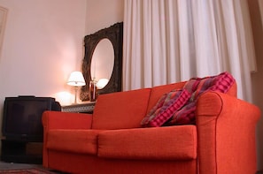Chambre Double Confort | Coin séjour