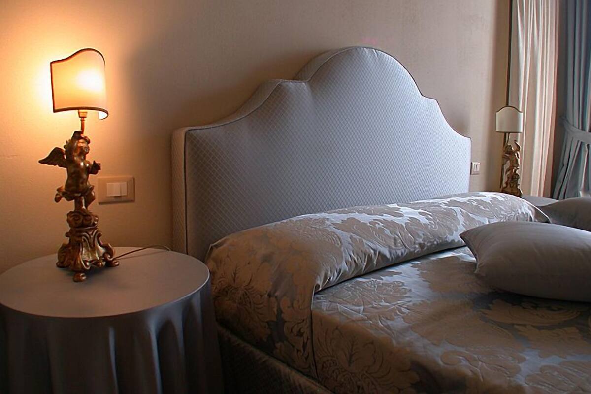 Chambre Double Supérieure | Literie de qualité supérieure, coffres-forts dans les chambres