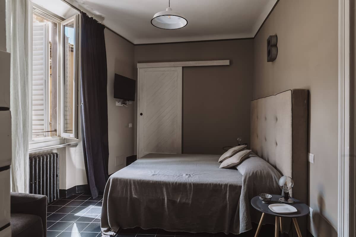 Double Room | 1 bedroom, individually decorated, individually furnished
