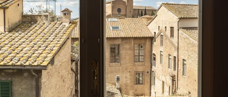 Vue sur la ville depuis lâhĂ©bergement