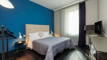 Suite Exécutive, 1 grand lit et 1 canapé-lit | Décoration personnalisée, ameublement personnalisé, bureau